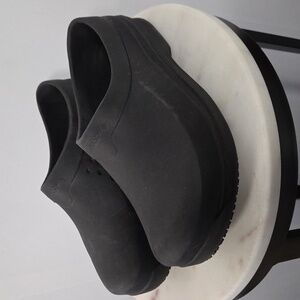 TREDSAFE Black Slip-On Loafers Size W - 8 M - 10